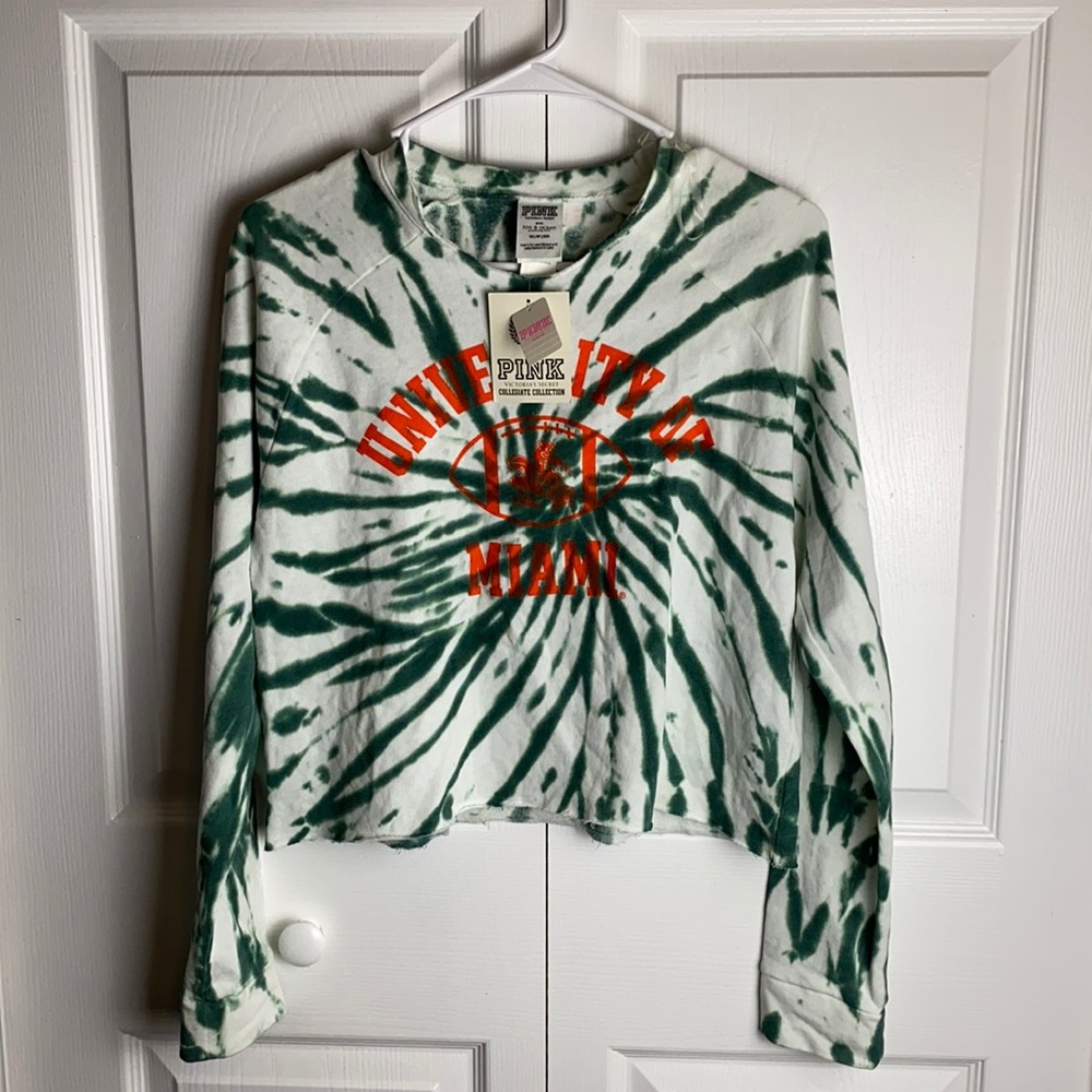 VS PINK long sleeve crop top